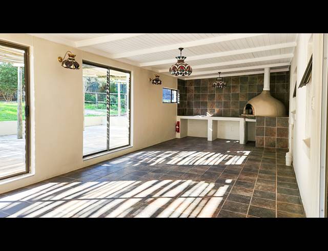 1.10HA SMALLHOLDING FOR SALE IN MORNING STAR